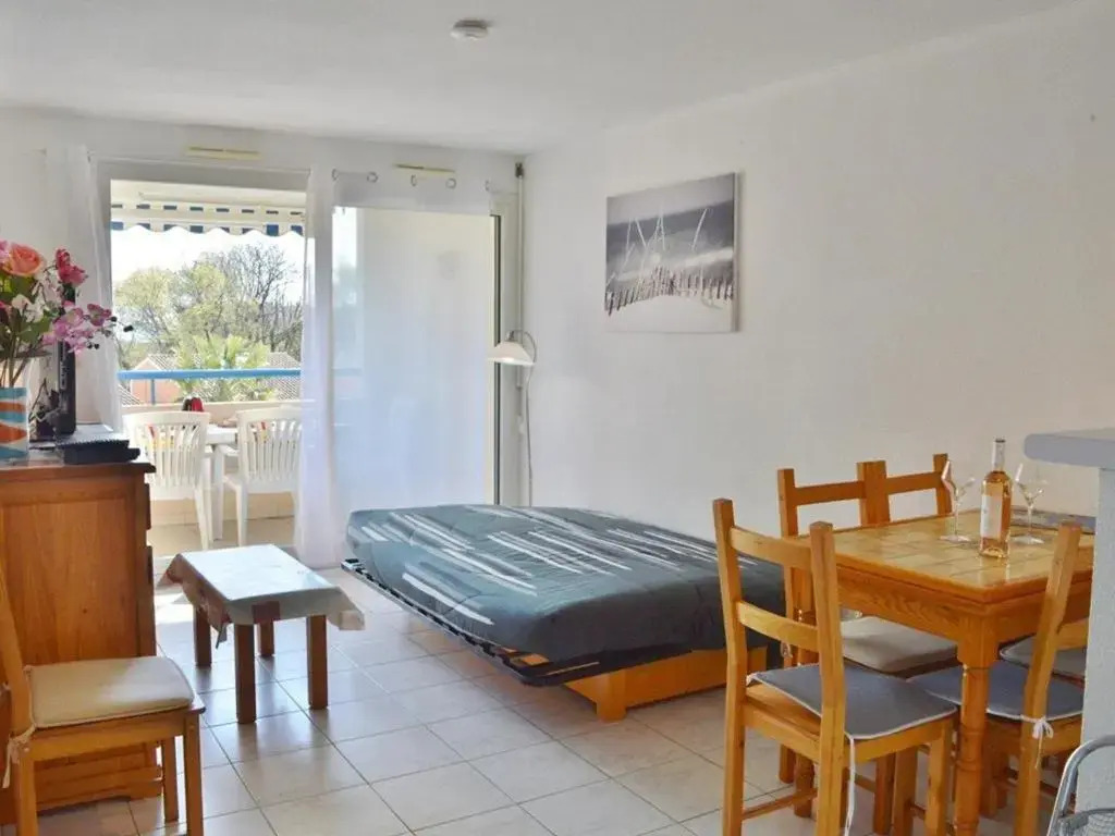Appartement Le Lavandou, 3 pièces, 6 personnes - FR-1-251-65