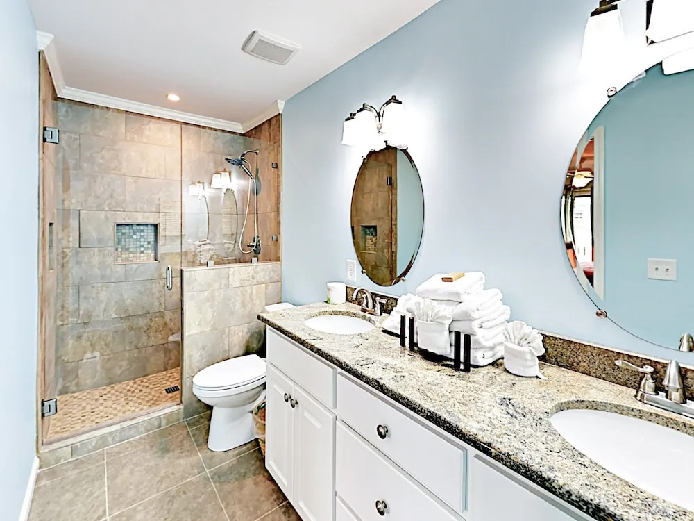 1872 W Beach Blvd Condo Unit F203