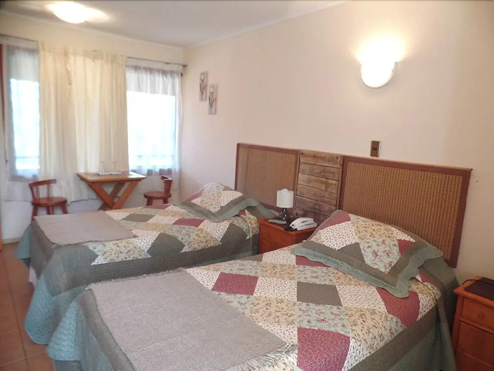 Hotel y Apart Dos Castaños