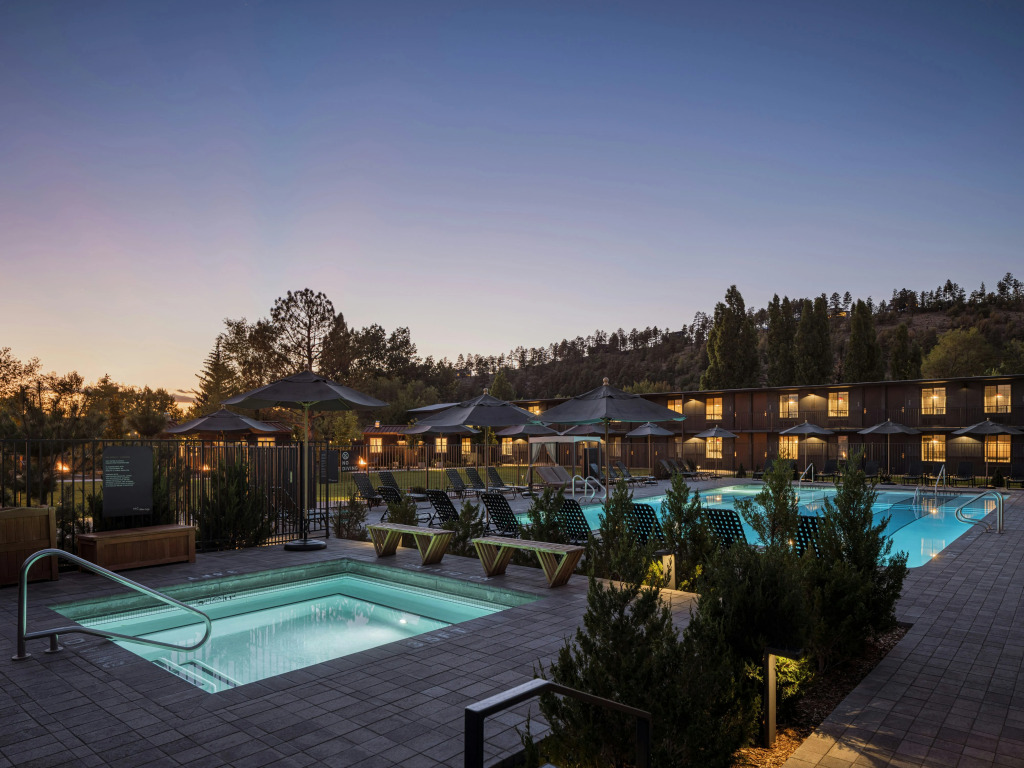 High Country Motor Lodge - Near NAU and Downtown