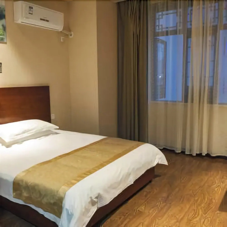 Nv'ercheng Art Hotel