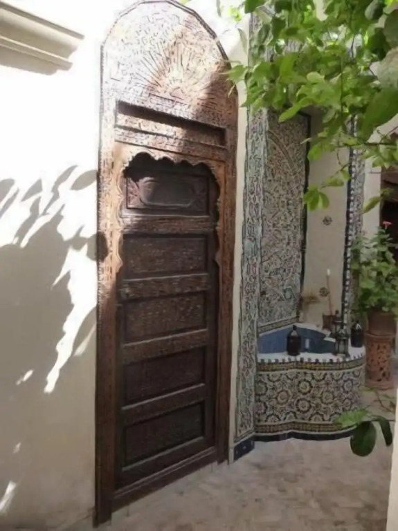 Nadir Home