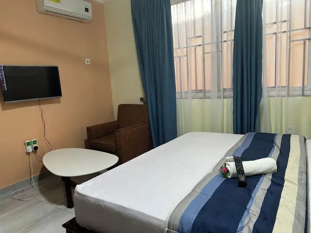 RiverBreeze Hotel