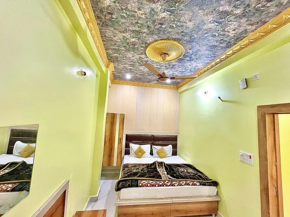 Ghanshyam palace Orchha