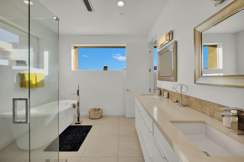 Breathtaking Luxury Villa Architectural Jewel