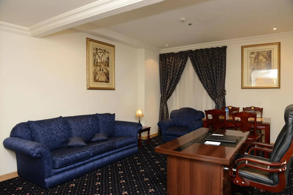 Grand Qatar Palace Hotel
