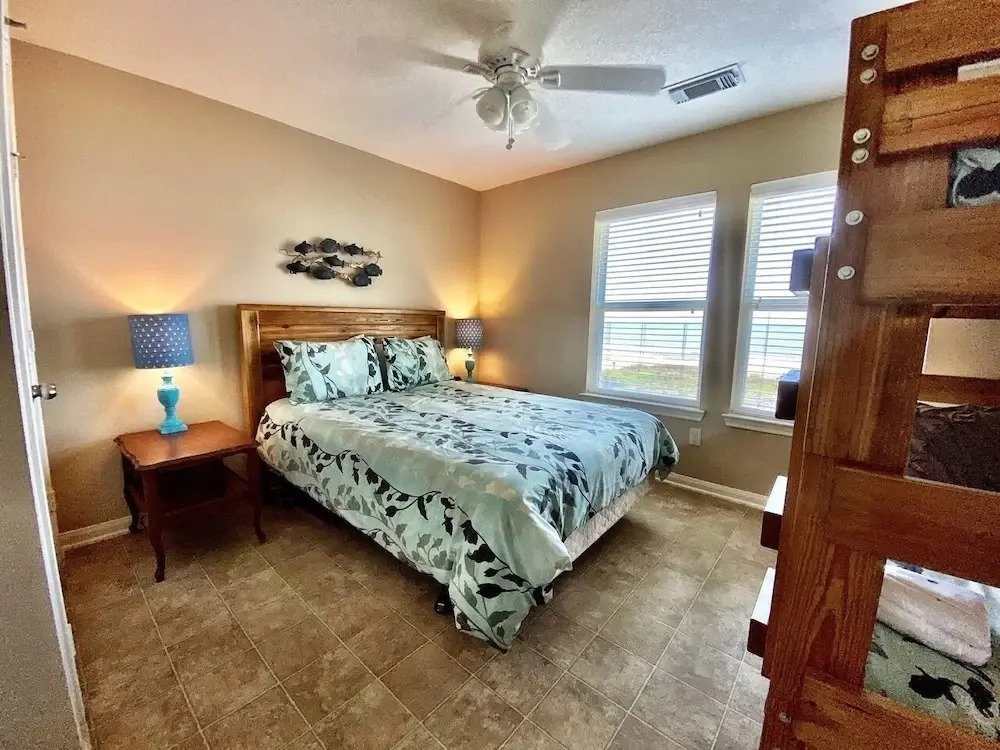 Janie's 4 Bedroom Home by RedAwning