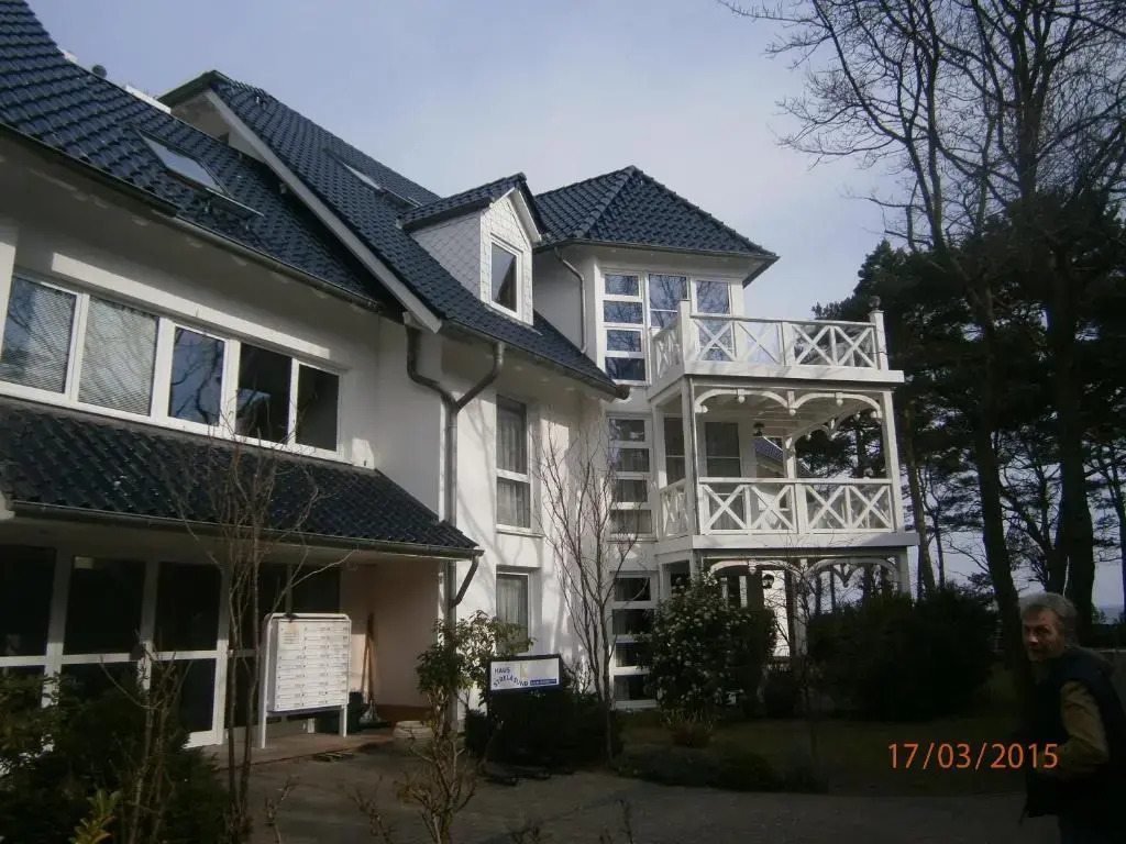 FeWo direkt am Strand , mit Balkon und seitlichem Meerblick, Haus Strelasund, Binz