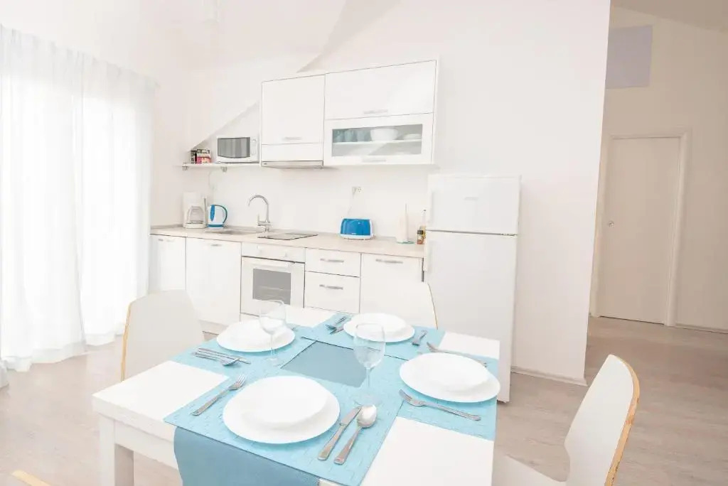 Sea Pearl Residence - Top beachfront location apartments in Bol centre