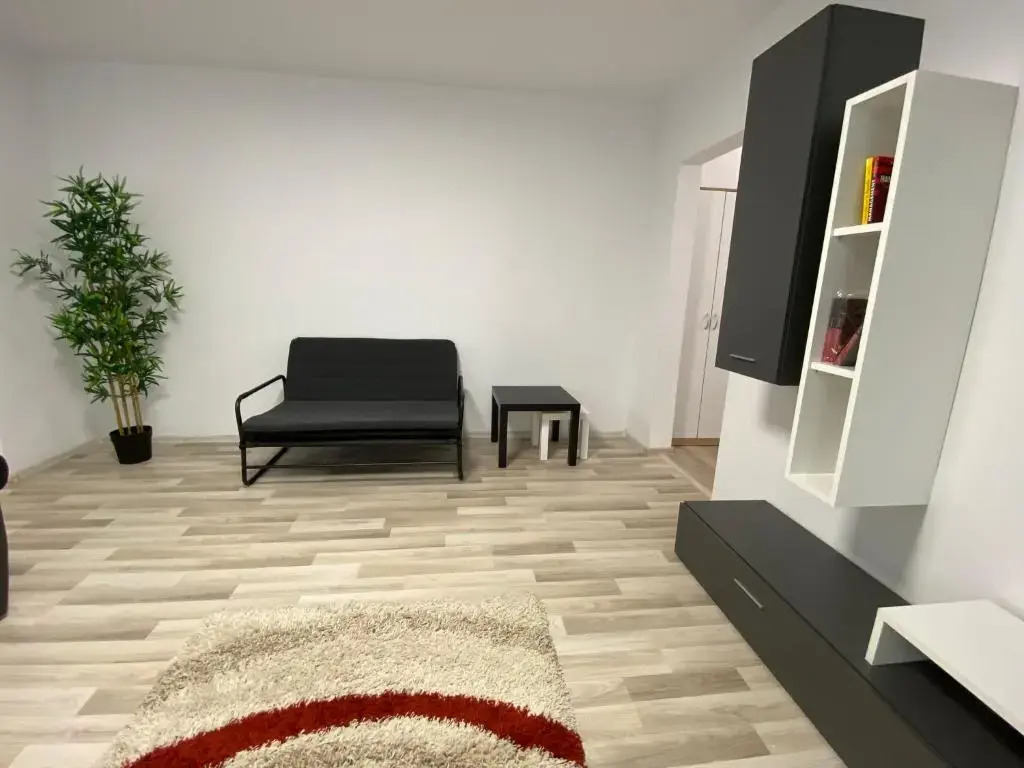 Grove Apartment