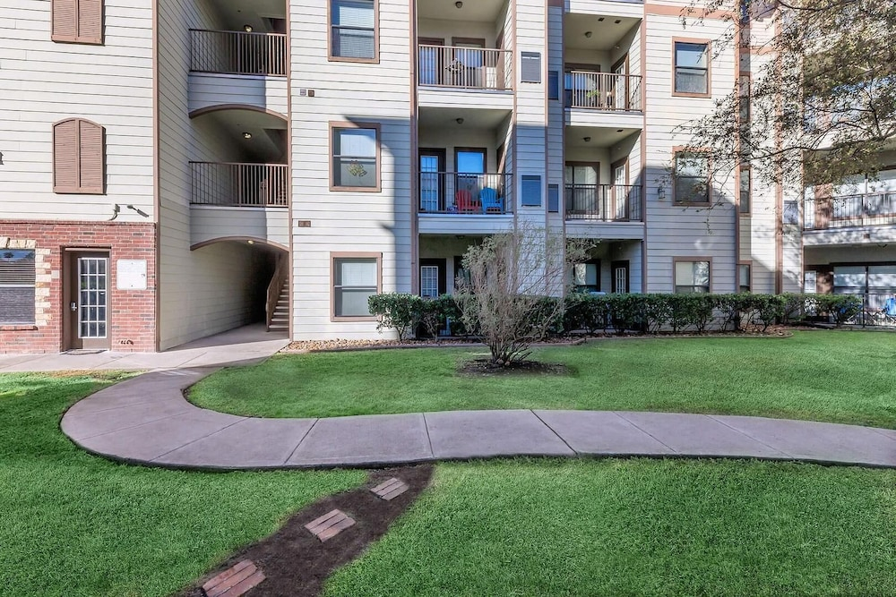 Landing Apartments near Downtown Corpus Christi