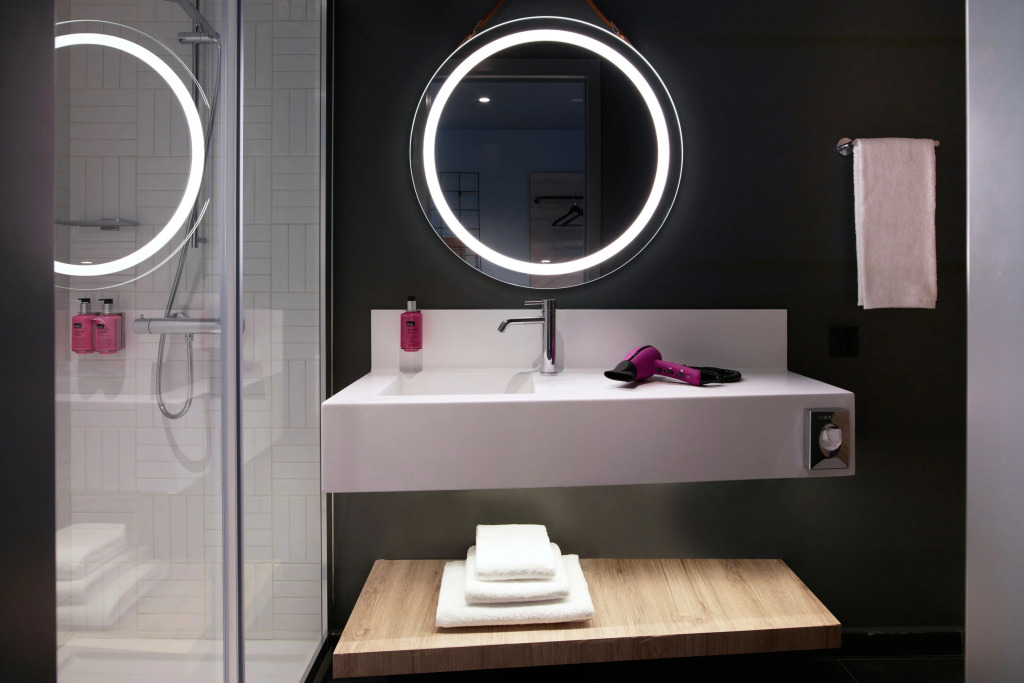 Moxy Athens City