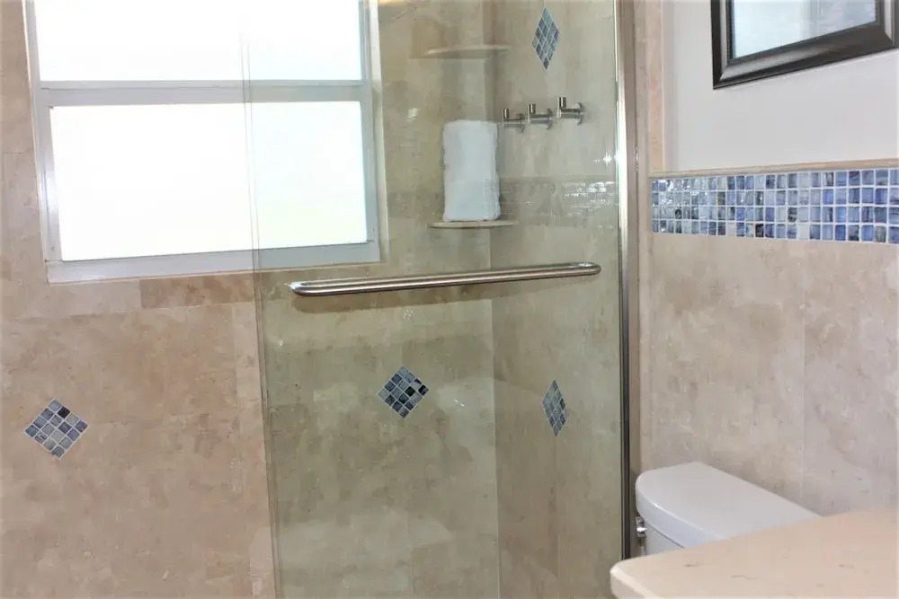Jamaica Royale 004 - 1 Br Condo