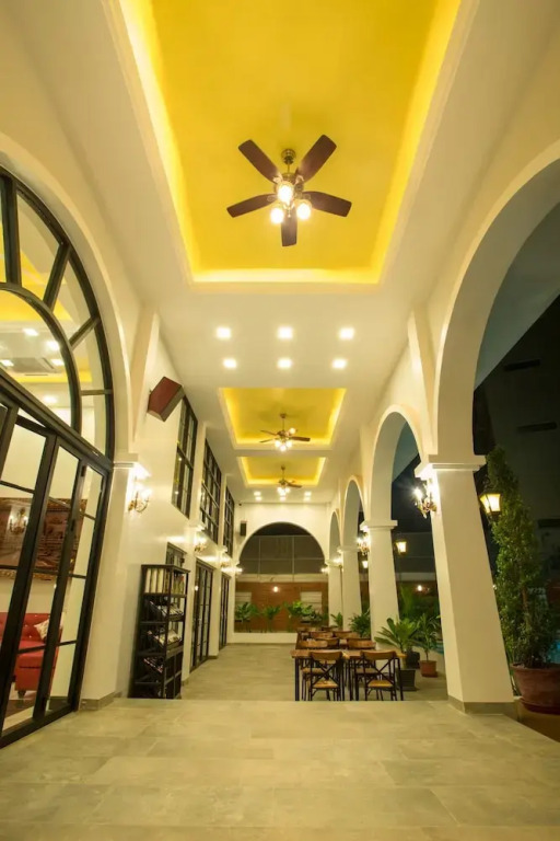 Angkor Zhe Jiang Hotel