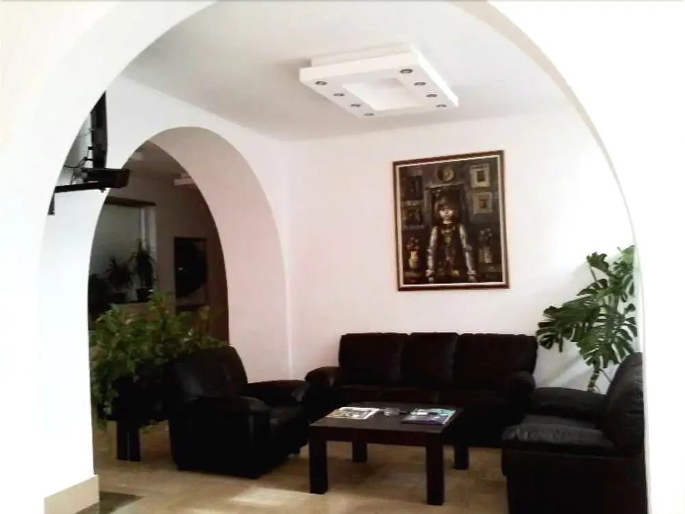 Hotel Leotar