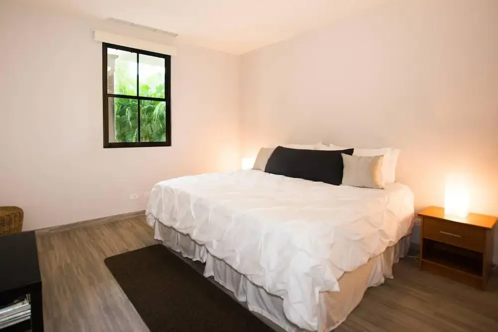 Chic Minimalist Condo with Swimming Pool, Hot Tub, and Beach Club Access
