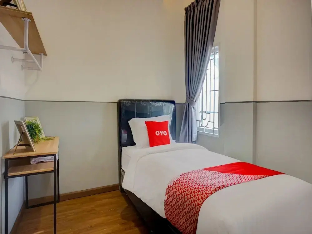 Super OYO Alhesa Residence