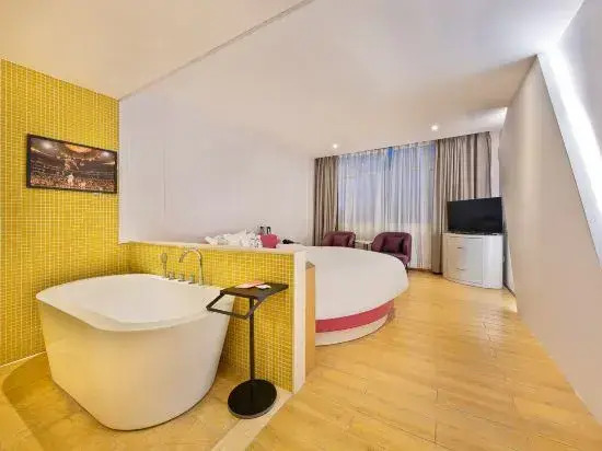 17 Degree Hotel (Zhongshan Shaxi Xingbao Times Square)