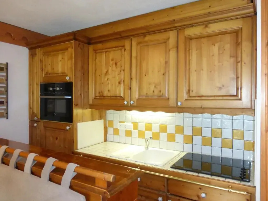 Appartement Méribel, 3 pièces, 6 personnes - FR-1-411-406