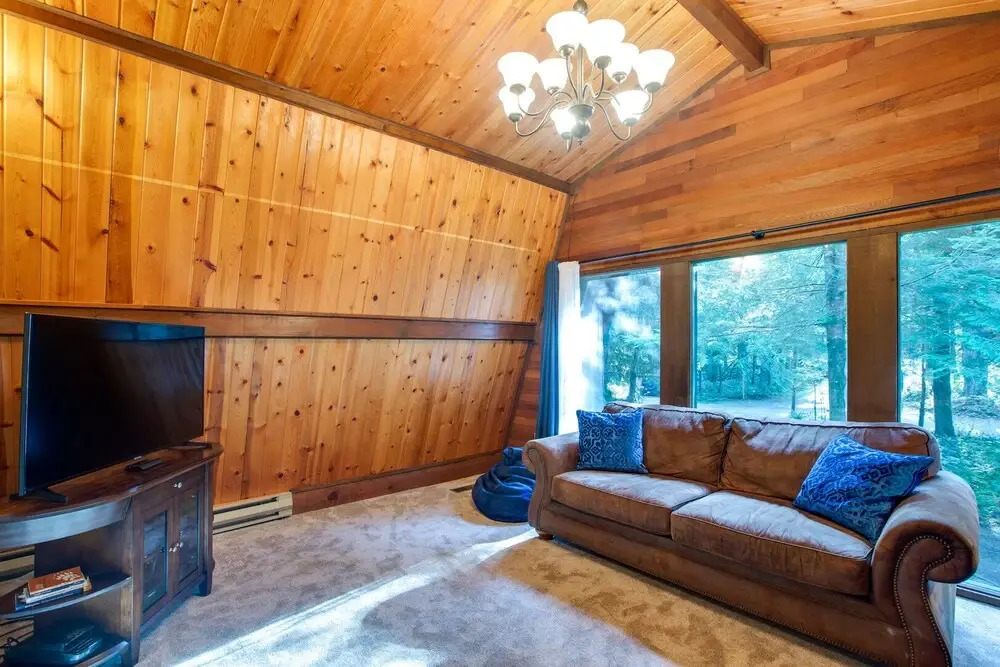 Snowline Cabin #45 - A Traditional Mountain Family Chalet!