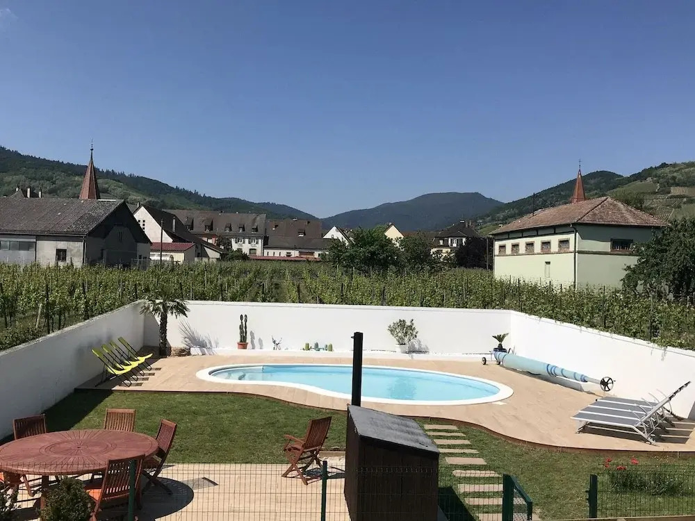 Alsacebnb - Gîte 12 personnes dans le vignoble - Piscine privée & Spa