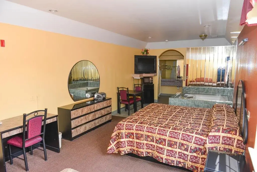 Scottish Inns  Suites IAH Airport South