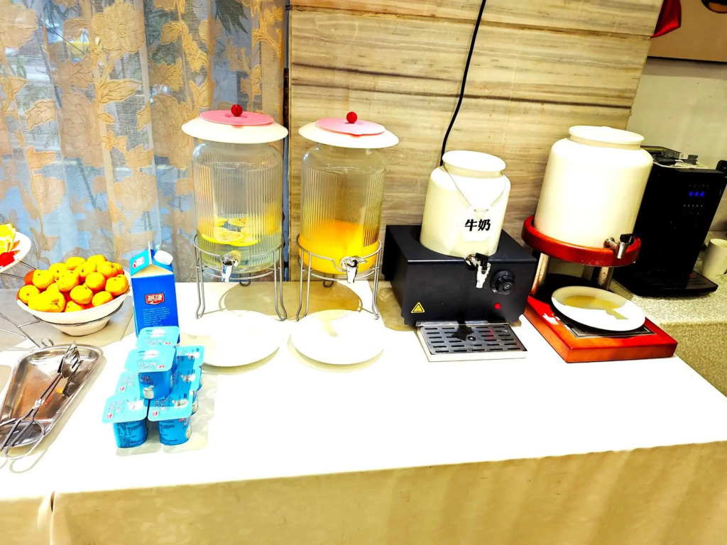Guangzhou Mingyue Hotel