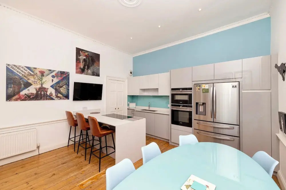 Luxury Family Flat in Edinburgh New Town