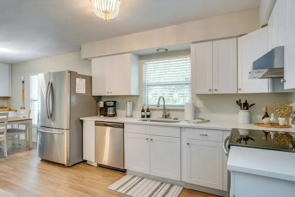 Walk to the Bay: Pet-friendly Oasis in Sarasota!