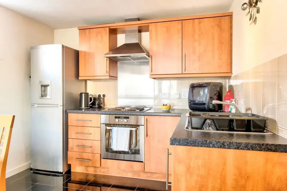 Cosy Apartment with Balcony, Close to City Centre