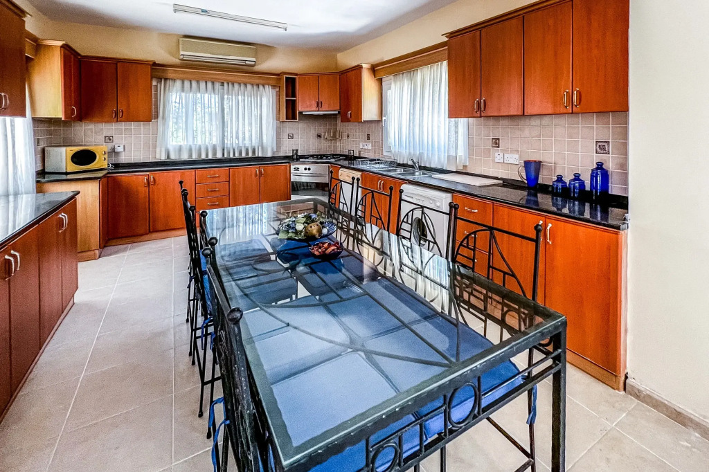 Fantastic Villa with Private Beach in Girne