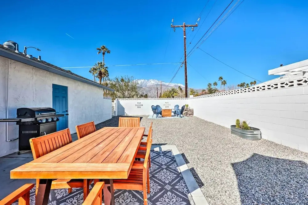 Less Than 4 Mi to Dtwn Palm Springs Home with Private Patio