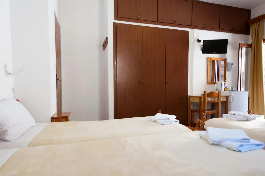 Stavros Pension
