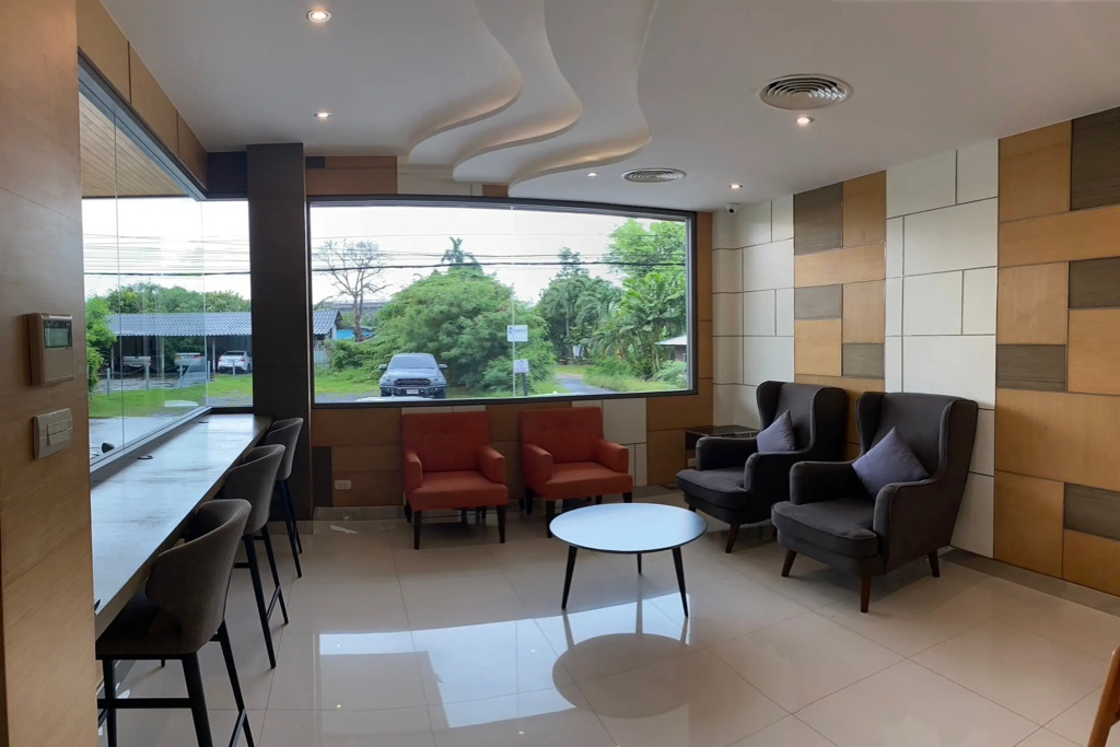 Aqua Resort Phuket - Near Beach and Chalong Pier