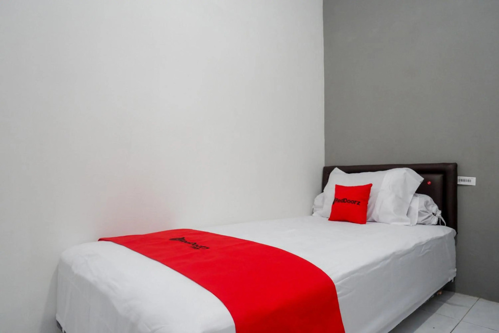 KoolKost Syariah near Universitas PGRI Semarang - Minimun Stay 6 Nights
