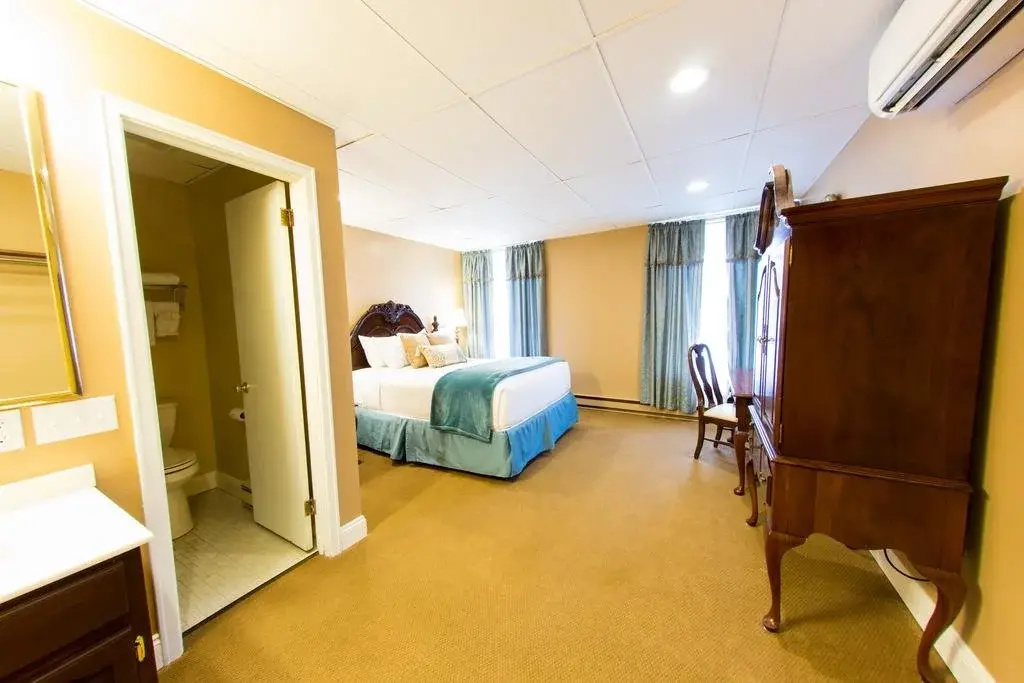 The Sherwood Hotel