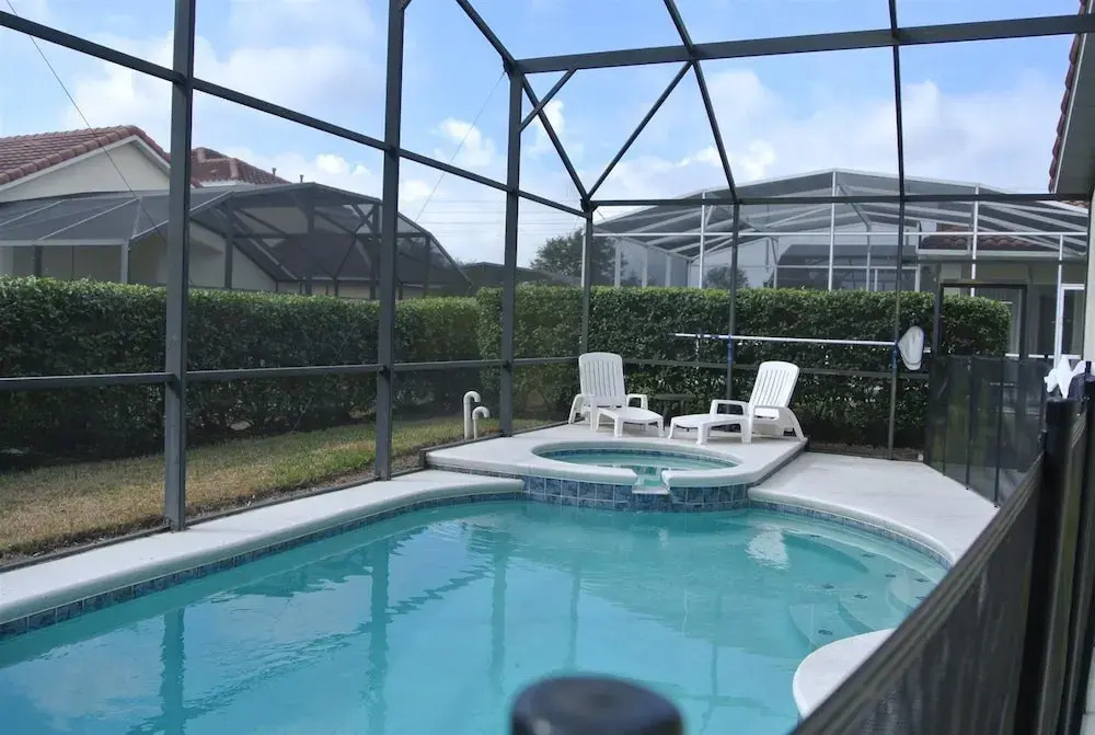 Fabulous 4 bed Villa With South Facing Private Pool and spa