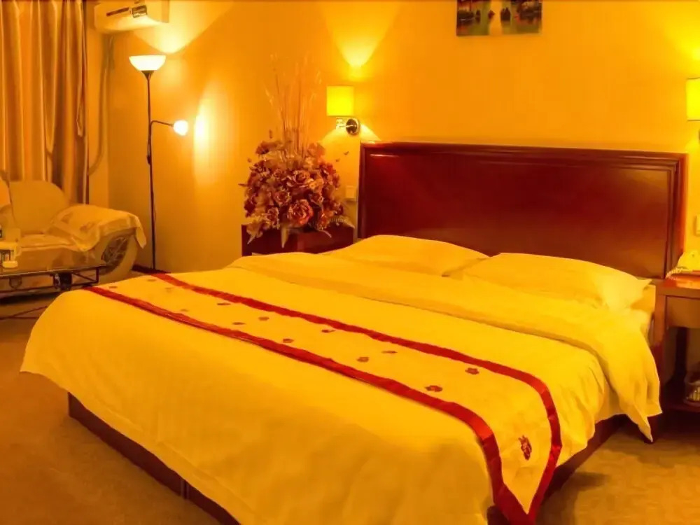 GreenTree Inn Dalian Airport Express Hotel