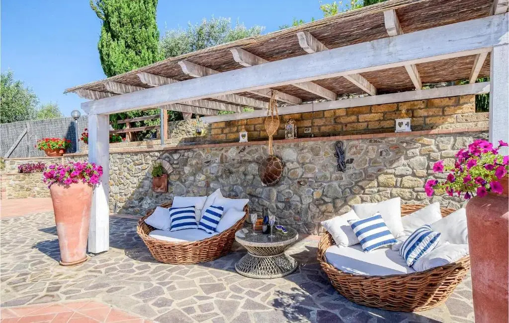Lovely Home In Castiglione Della Pesc