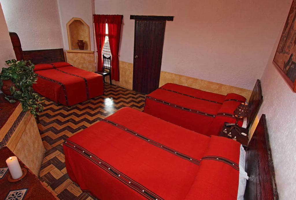 Hotel La Sin Ventura