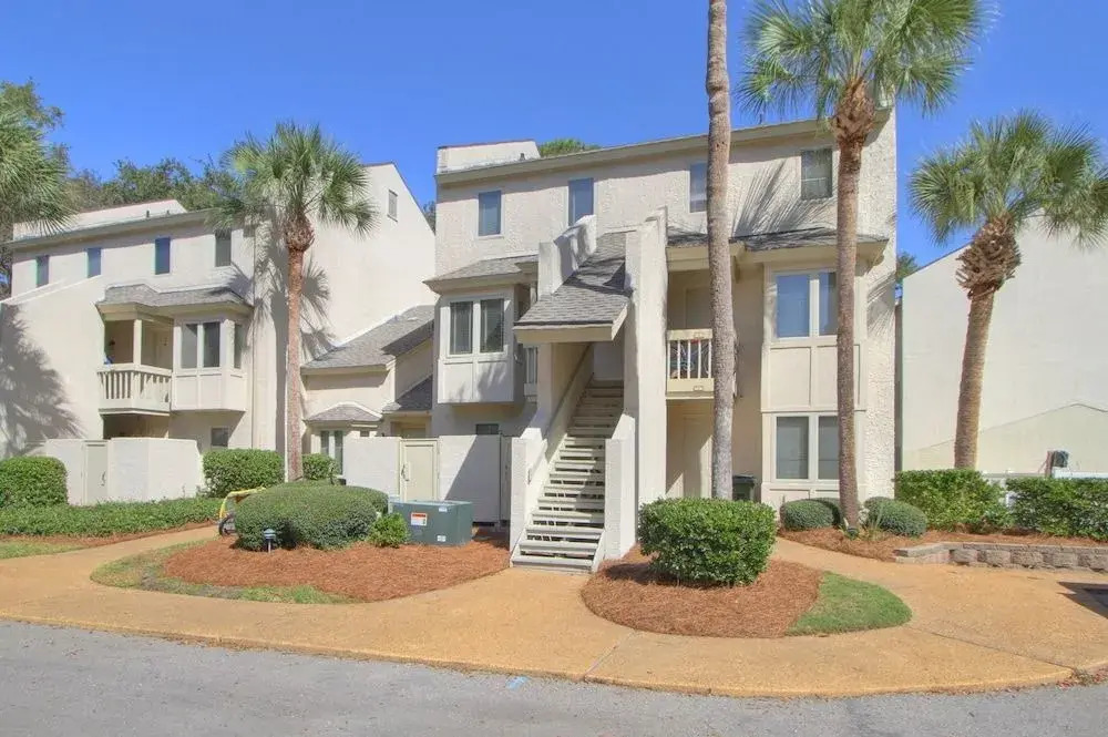 6 Beach Arbor