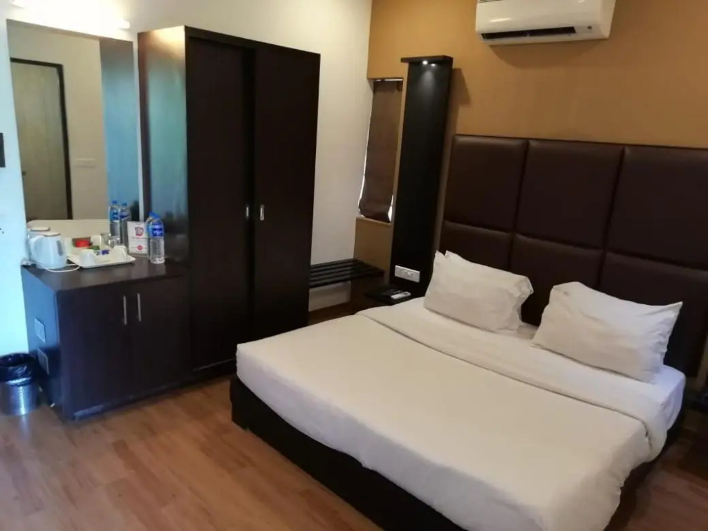 SinQ Beach Resort