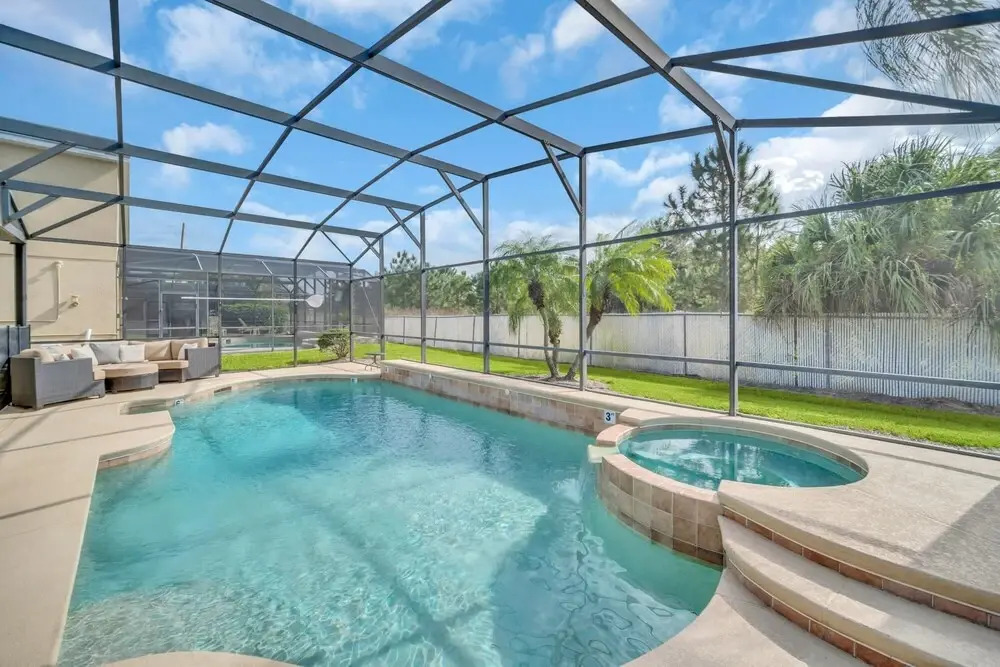 6BR Home w Pool Hot Tub Theater - Near Disney