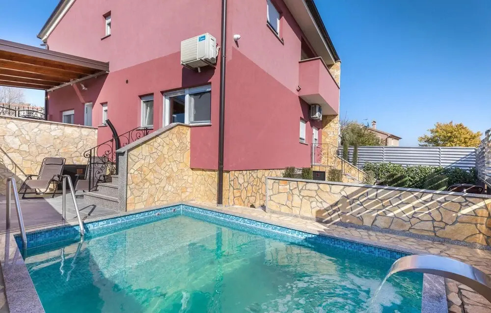 Awesome Home in Barbariga With Outdoor Swimming Pool, Wifi and 6 Bedrooms