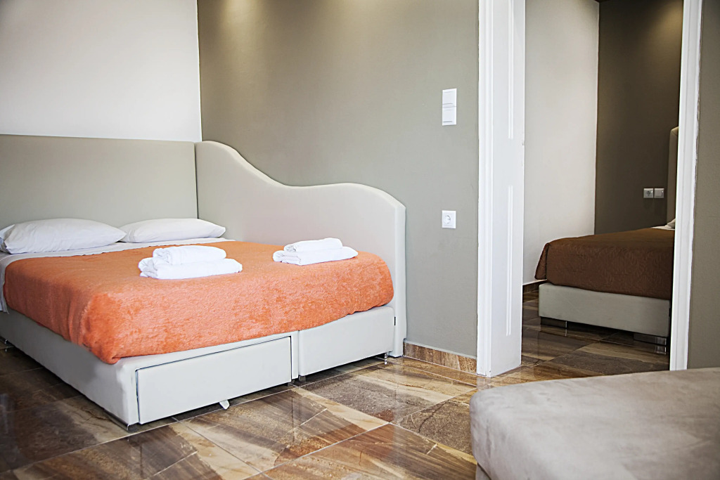 Zeus Hotel