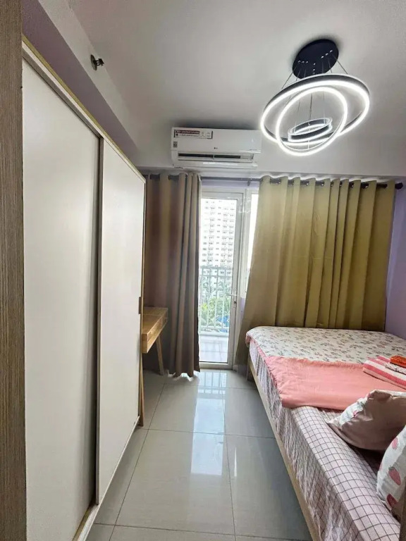 Shore Residences, Mall Of Asia Complex Stayction by PBYY