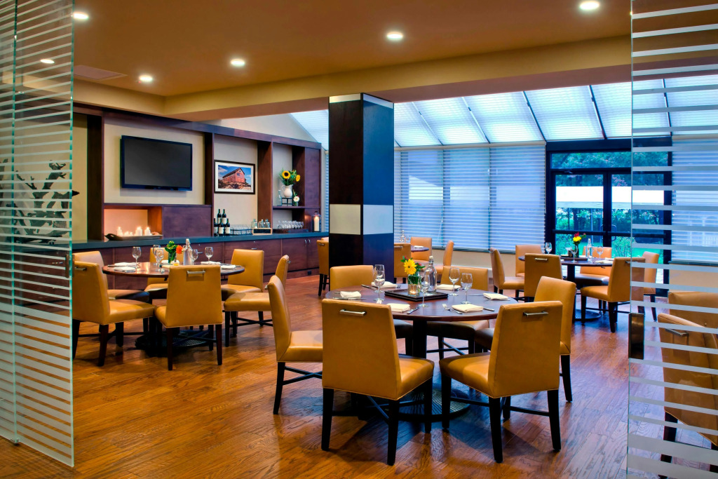 Trumbull Marriott Shelton