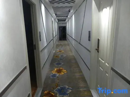 Xinglong Hostel