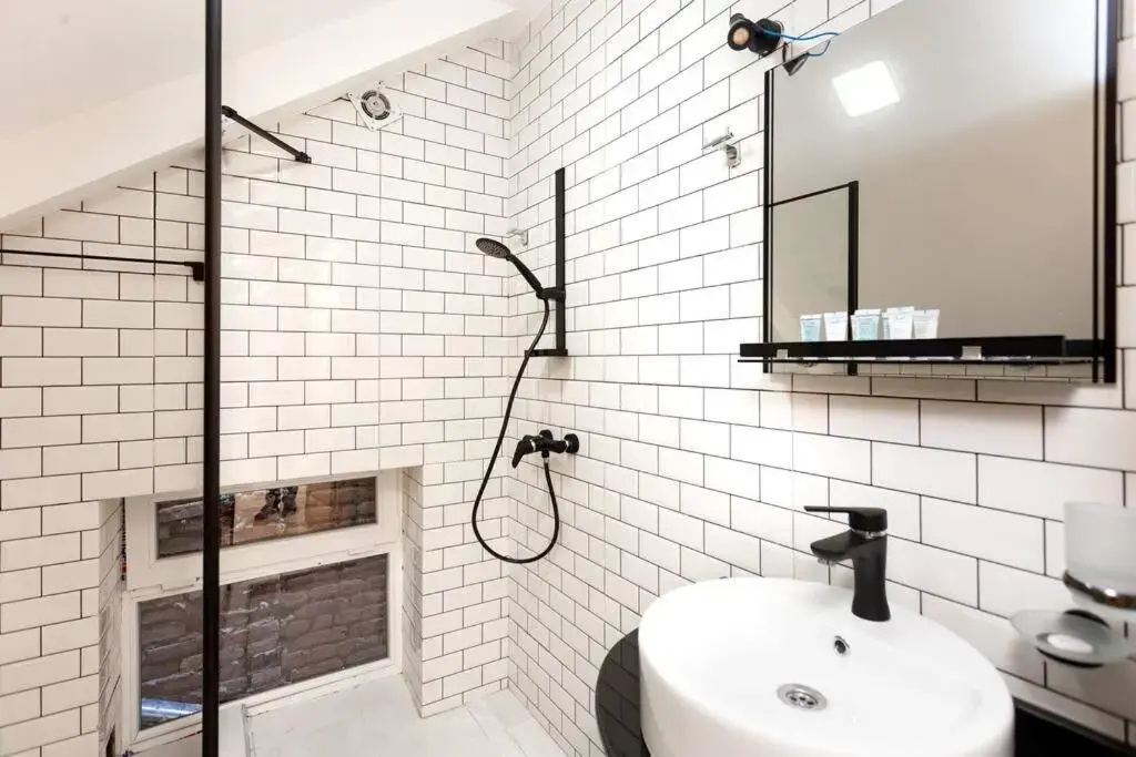 Cozy One Bedroom Apartment In The Heart of Tbilisi