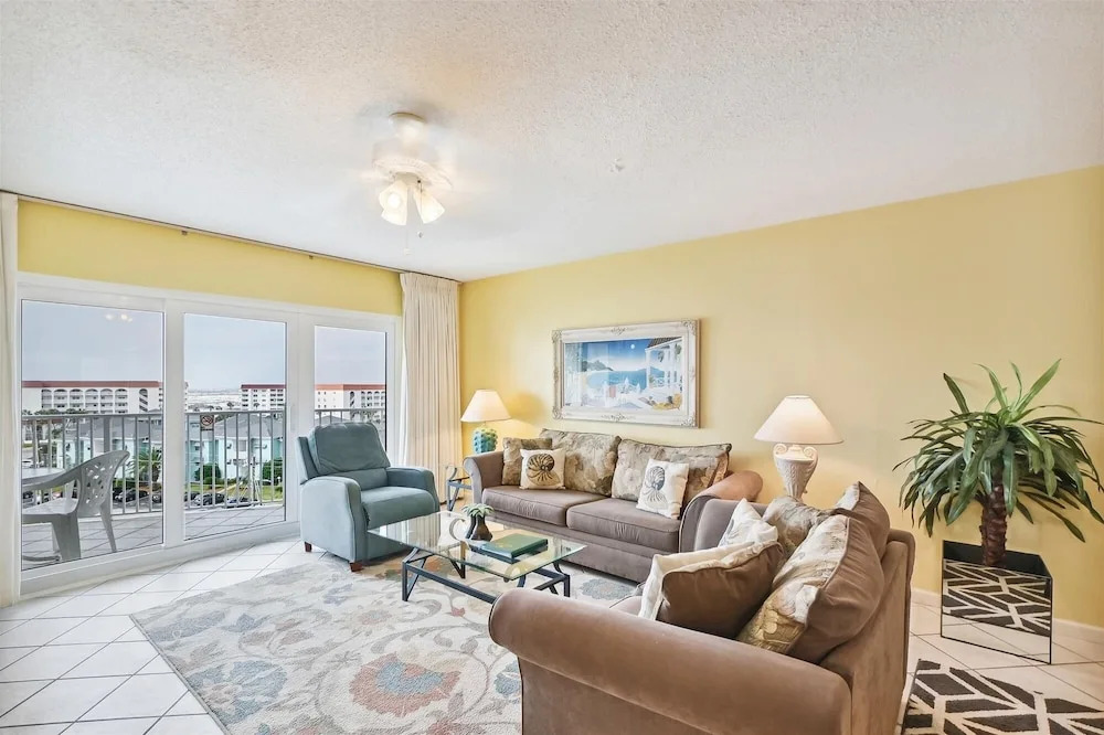 Seacrest 707 is a Gulf Front 2 BR on Okaloosa Island by RedAwning